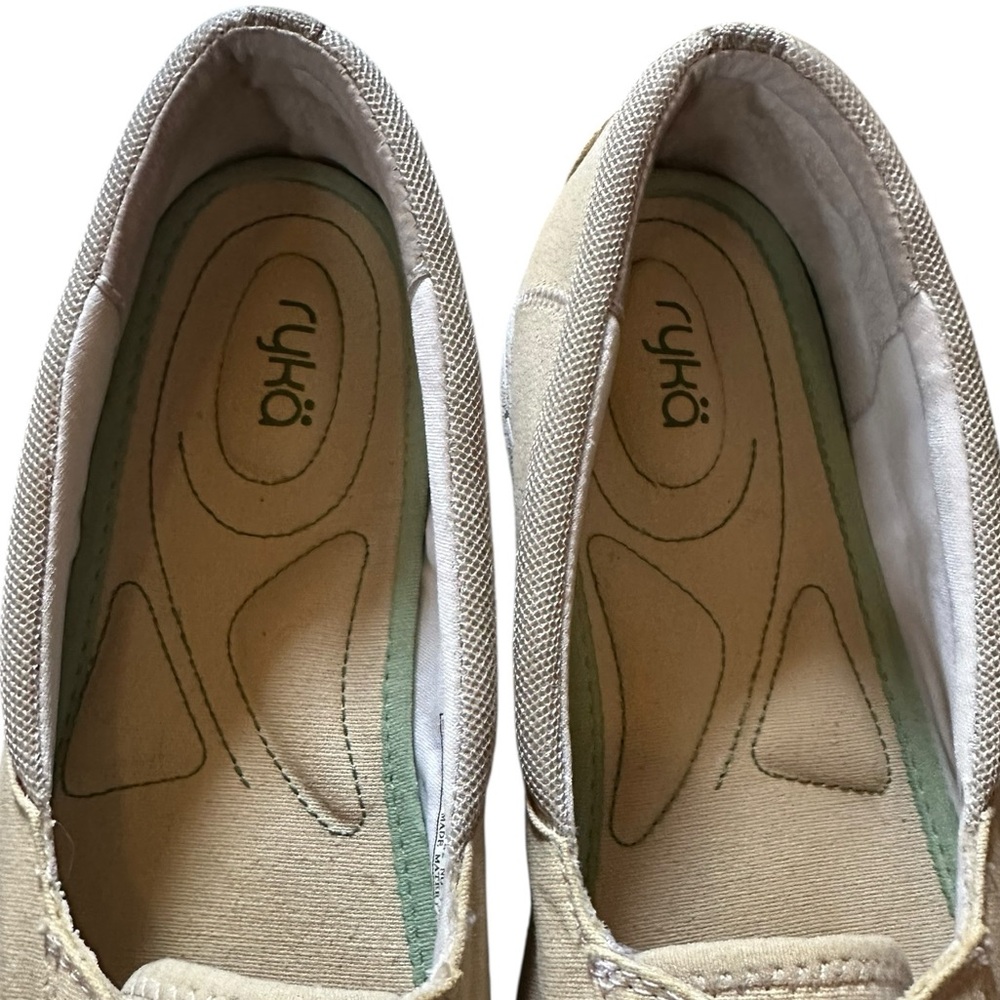 RYKÄ cream/light tan slip on sneaker style flats gray & green accents sz 10 Wide - Picture 2 of 6